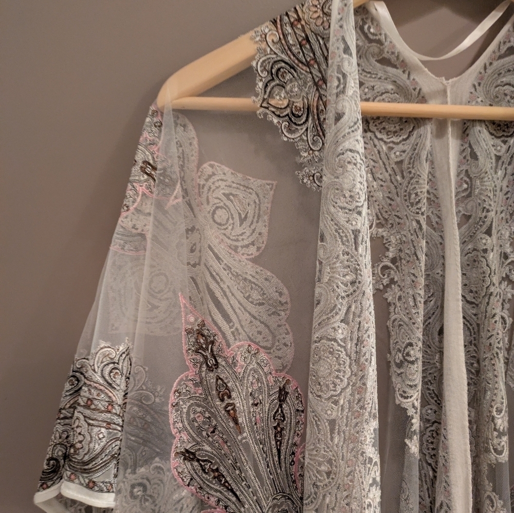 Pretty Persuasions OS Shawl
